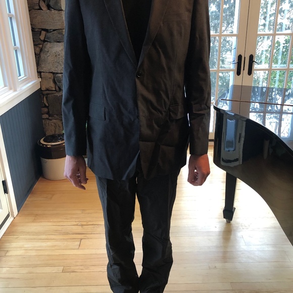 Boss suit - Picture 1 of 5